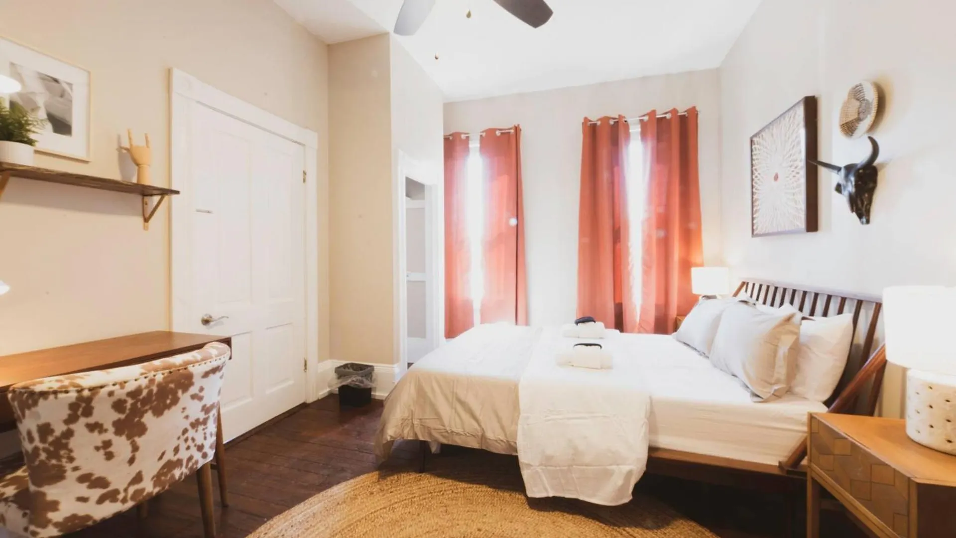 Entire Duplex 2 Apts & 6 Bdrs Near Forsyth Park! 薩凡納 0*,  美国